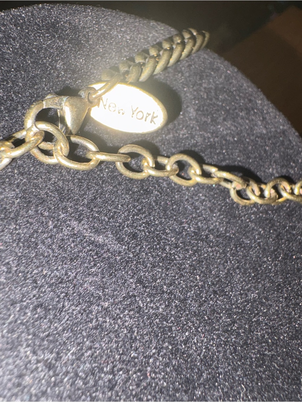 Cära Elegant Cream Teardrop Statement Necklace - Picture 4 of 5